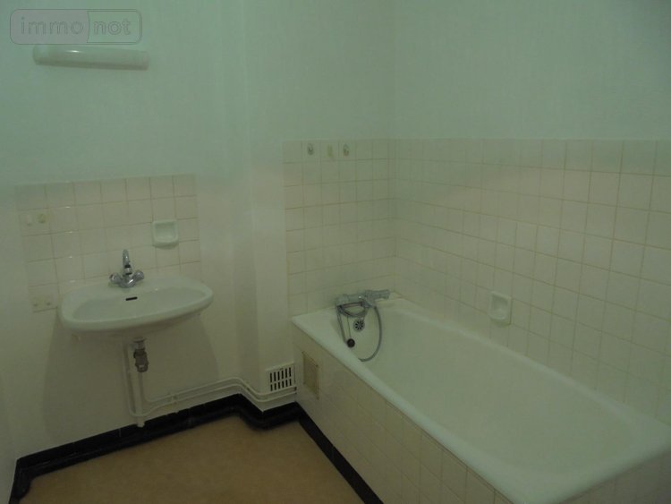 Location appartement Avallon 89200 Yonne 83 m2 4 pièces 725 euros