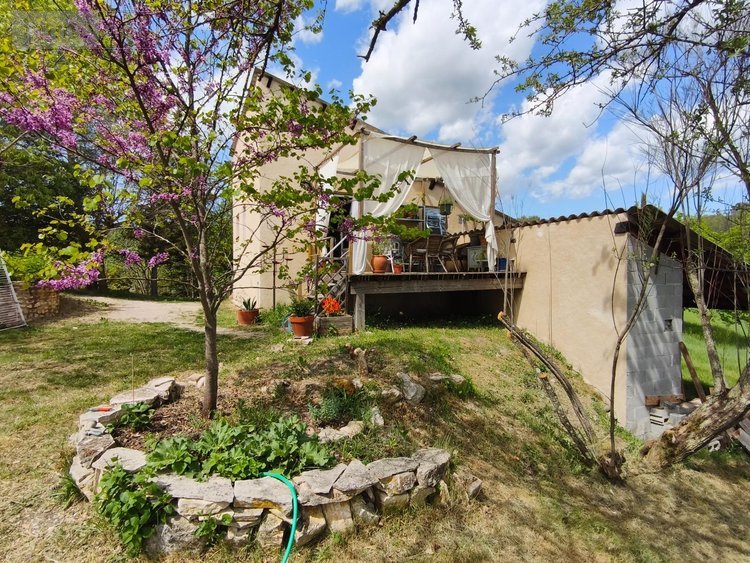 propriete a vendre Sigonce 04300 Alpes-de-Haute-Provence 302 m2 9 pièces 498000 euros