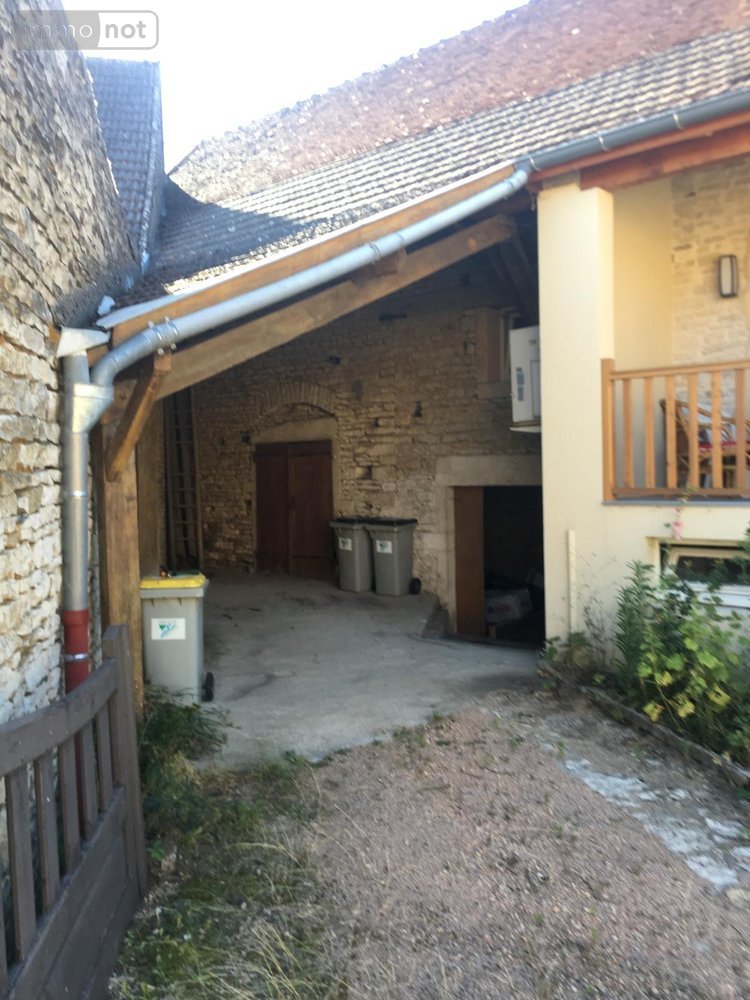 Maison a vendre Salornay-sur-Guye 71250 Saône-et-Loire 121 m2 6 pièces 220000 euros