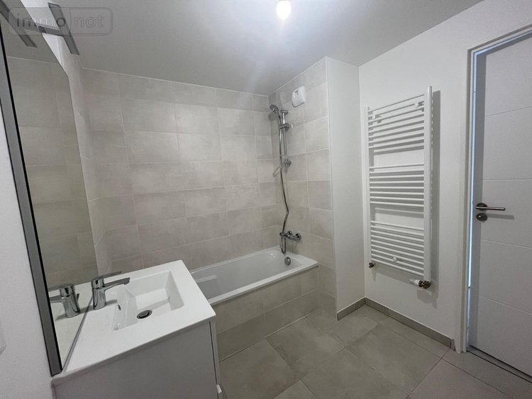 Location appartement Bourg-en-Bresse 01000 Ain 71 m2 3 pièces 1010 euros