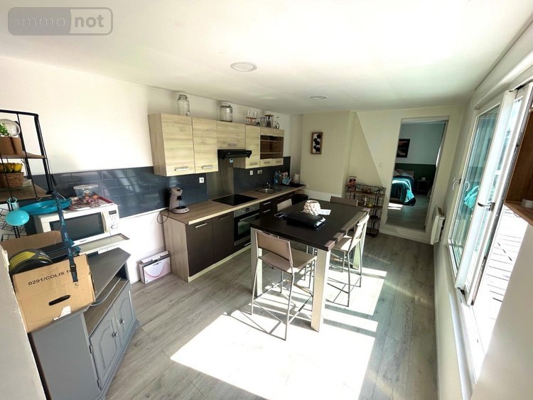 Fonds et murs commerciaux a vendre Coudekerque-Branche 59210 Nord 220 m2  188500 euros