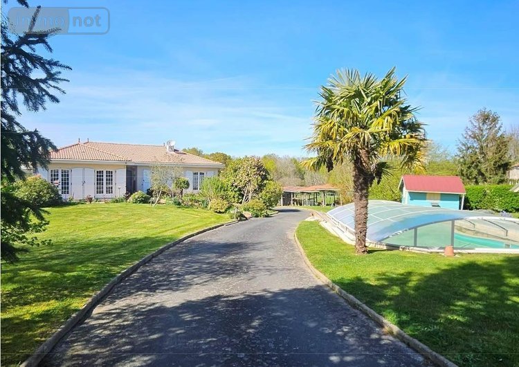 Maison a vendre Mouilleron-le-Captif 85000 Vendée 7 pièces 449500 euros