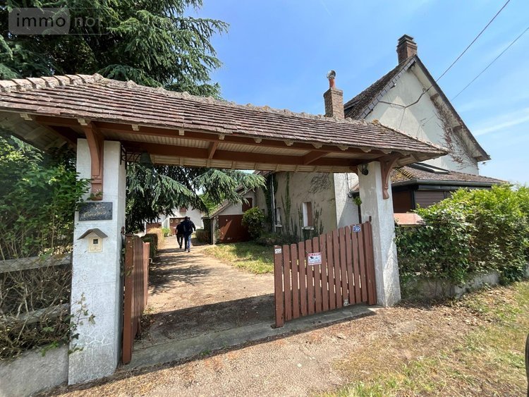 propriete a vendre Neuillé-le-Lierre 37380 Indre-et-Loire 209 m2 11 pièces 322400 euros
