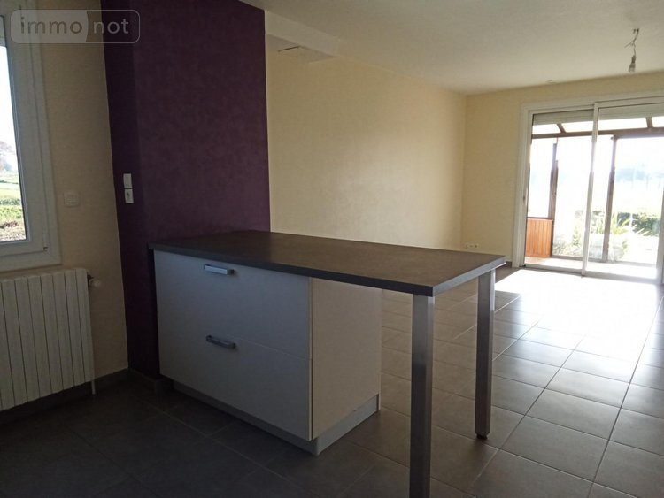 Location maison Saint-Aubin-des-Landes 35500 Ille-et-Vilaine 75 m2 4 pièces 750 euros