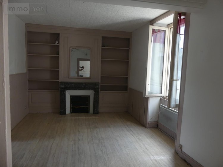 Immeuble a vendre Puiseaux 45390 Loiret 225 m2  126600 euros