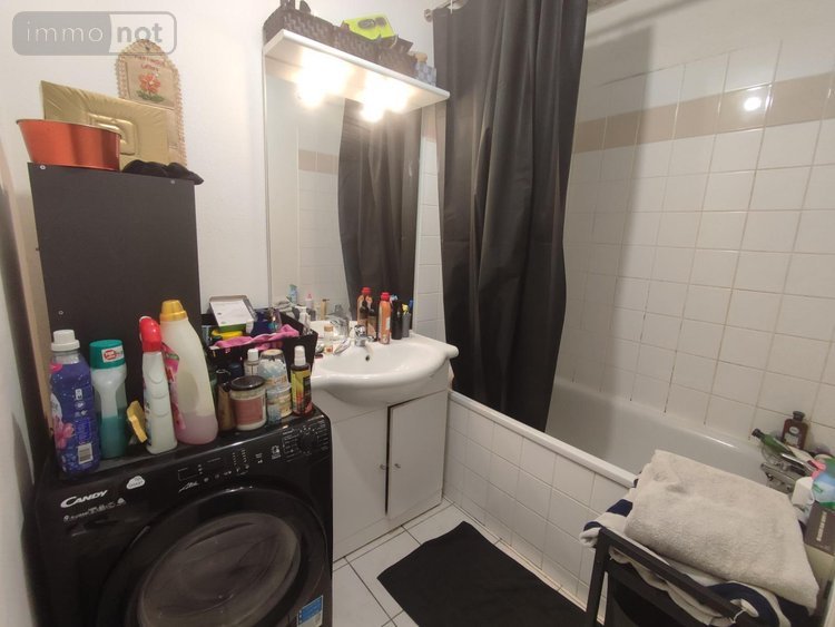 Location appartement Petit-Couronne 76650 Seine-Maritime 59 m2 3 pièces 700 euros