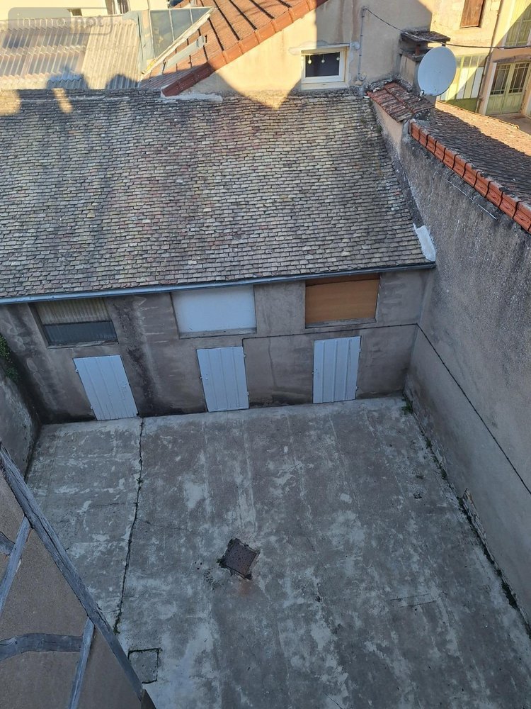 Location appartement Givry 71640 Saône-et-Loire 41 m2 2 pièces 585 euros