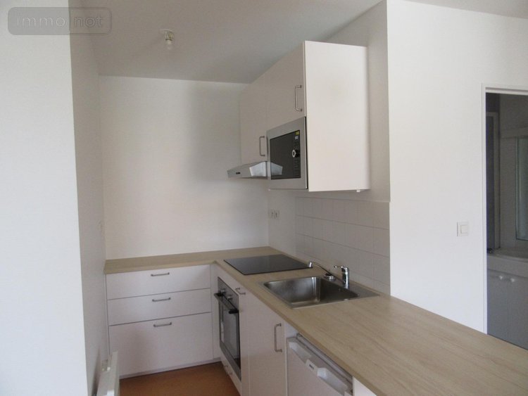 Location appartement Bruz 35170 Ille-et-Vilaine 27 m2 1 pièce 580 euros