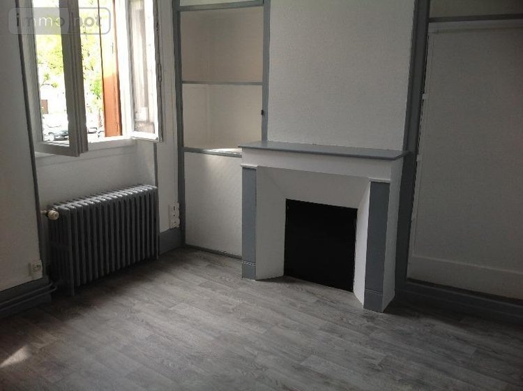 Immeuble a vendre Saint-Gaultier 36800 Indre 112 m2  58300 euros