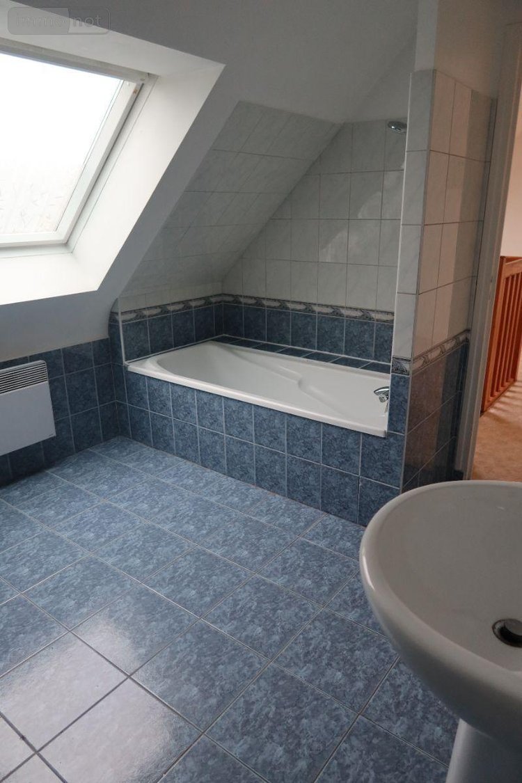 Location maison Saint-Derrien 29440 Finistère 106 m2 4 pièces 800 euros