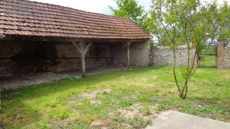 Location maison Suèvres 41500 Loir-et-Cher 41 m2 2 pièces 427 euros