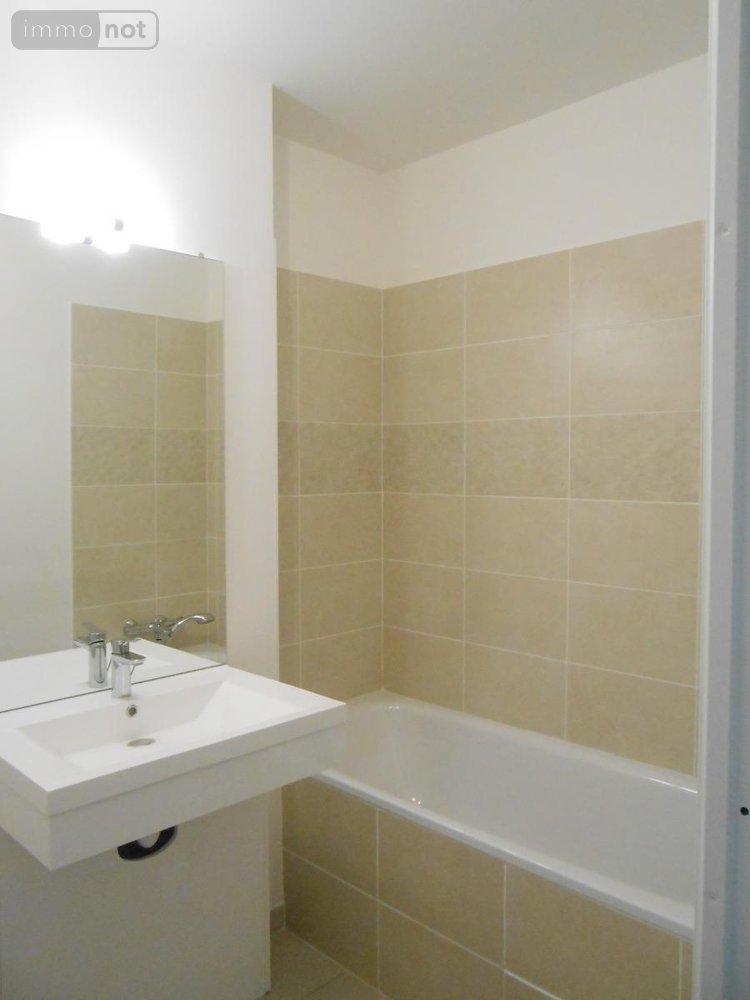 Location maison Mézières-sur-Seine 78970 Yvelines 78 m2 4 pièces 1224 euros