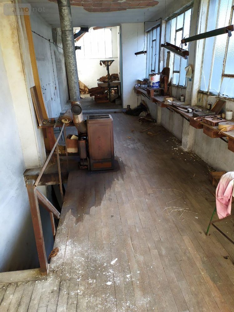 Divers a vendre Mehun-sur-Yèvre 18500 Cher 327 m2  55000 euros
