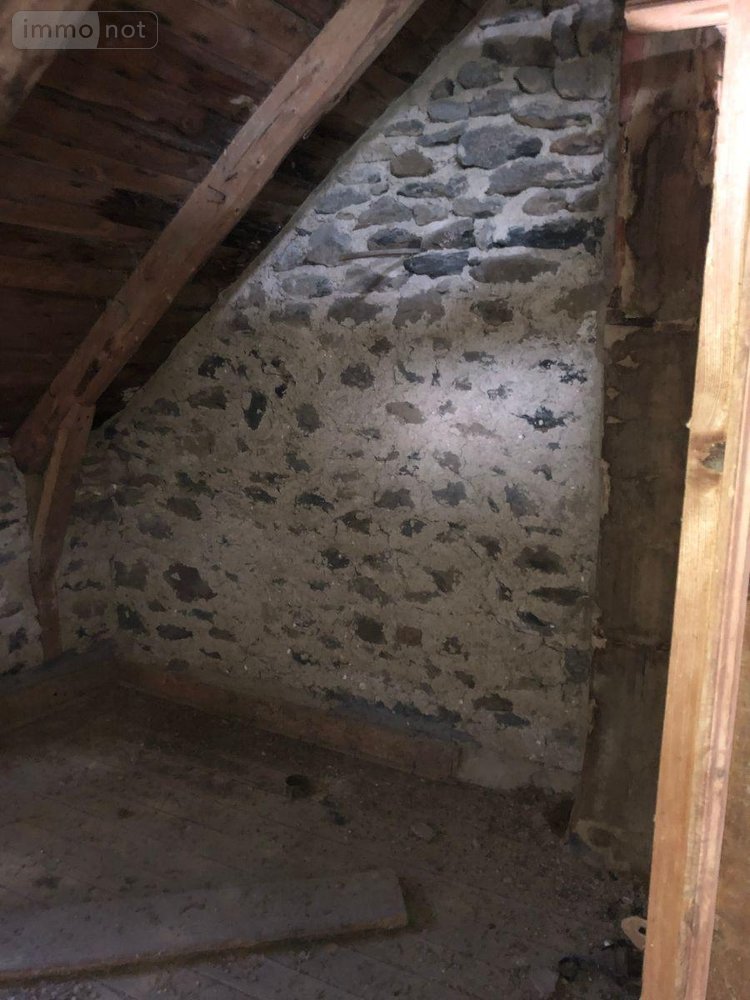 Maison a vendre Peyrusse 15170 Cantal  28000 euros