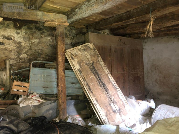 Maison a vendre Peyrusse 15170 Cantal  28000 euros