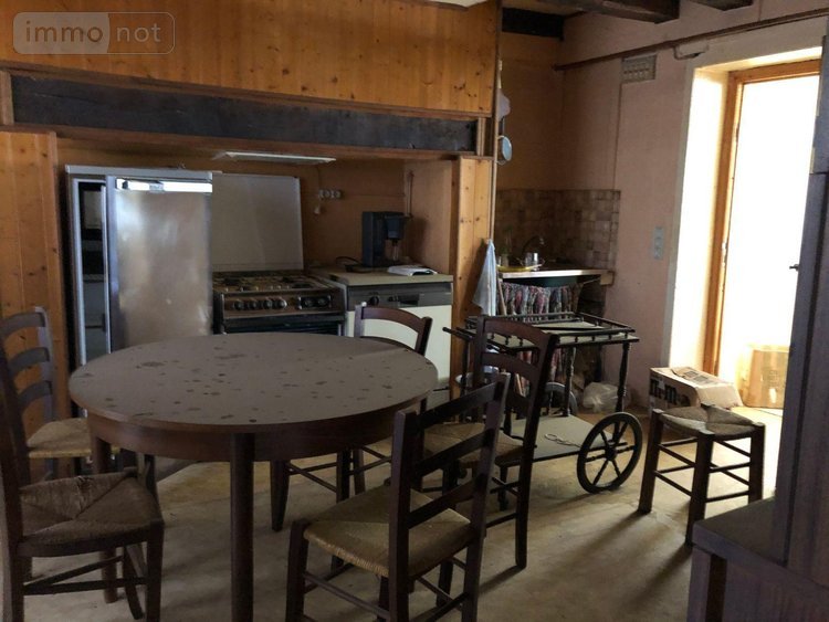 Immeuble a vendre Lacapelle-Marival 46120 Lot 146 m2  19000 euros