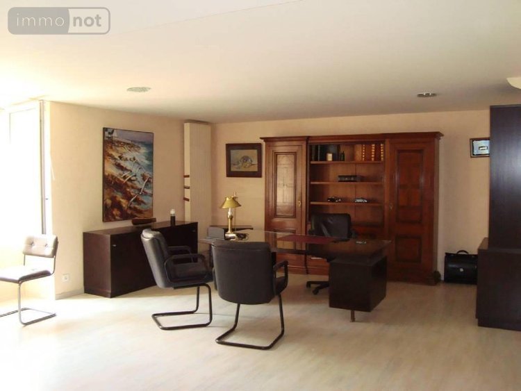 Immeuble a vendre Le Sourn 56300 Morbihan 1137 m2  314400 euros