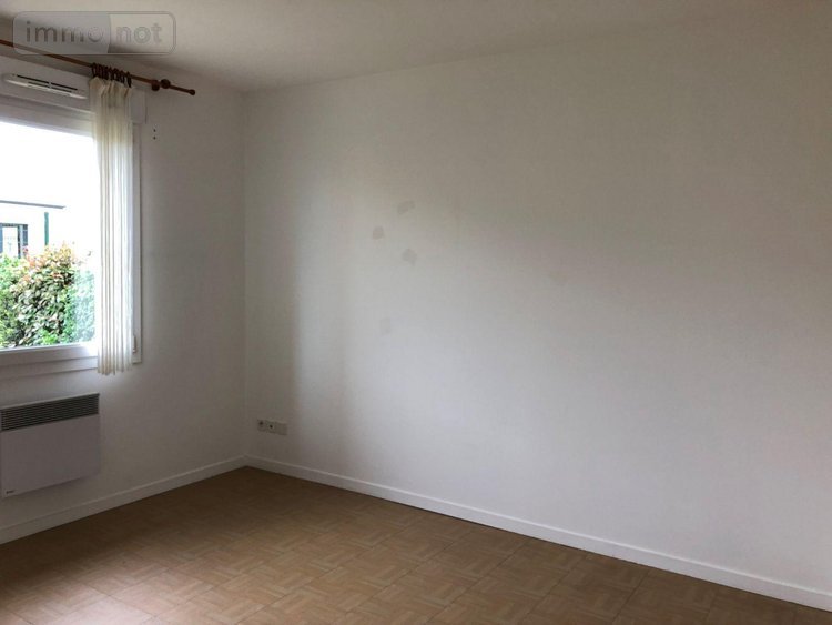 Location maison Saint-Martin-des-Champs 50300 Manche 63 m2 3 pièces 700 euros