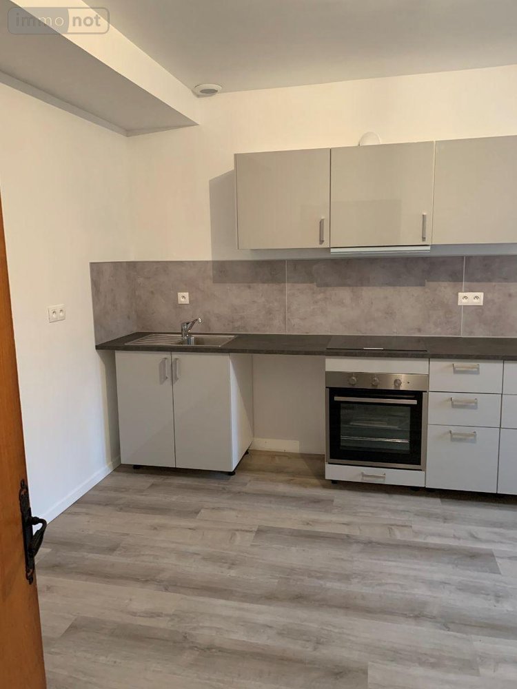 Location maison Bodilis 29400 Finistère 115 m2 8 pièces 867 euros