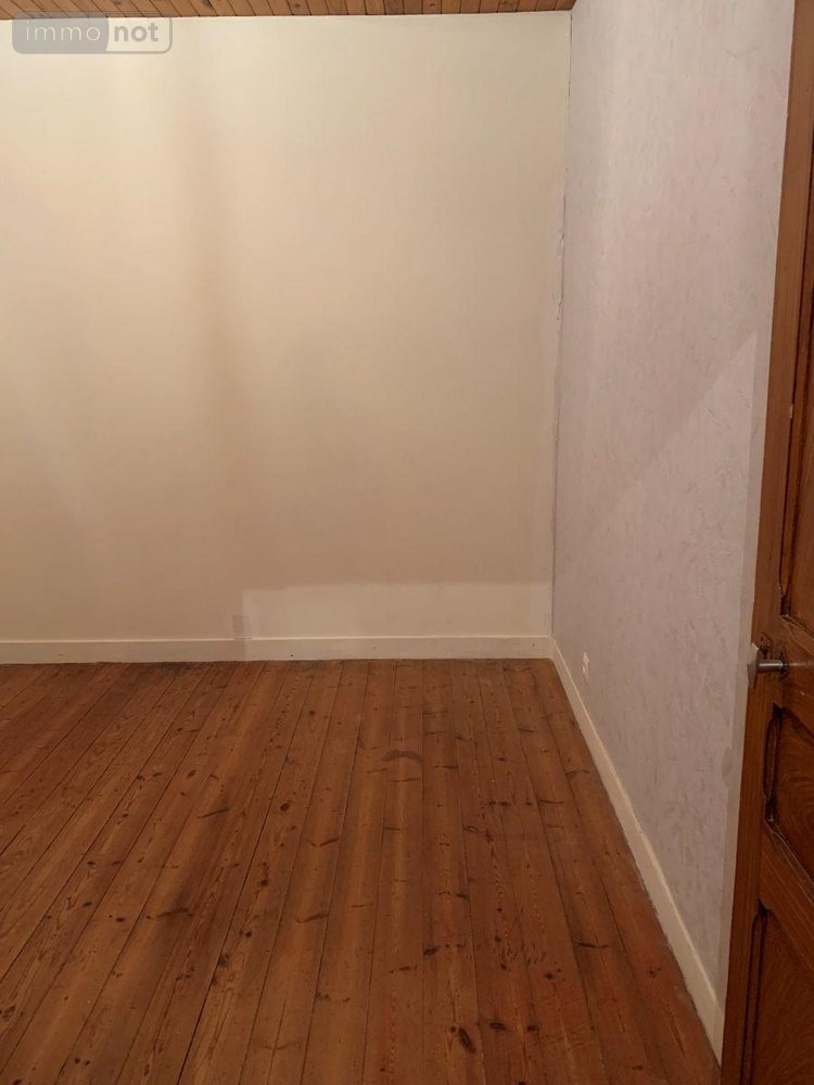Location maison Bodilis 29400 Finistère 115 m2 8 pièces 867 euros