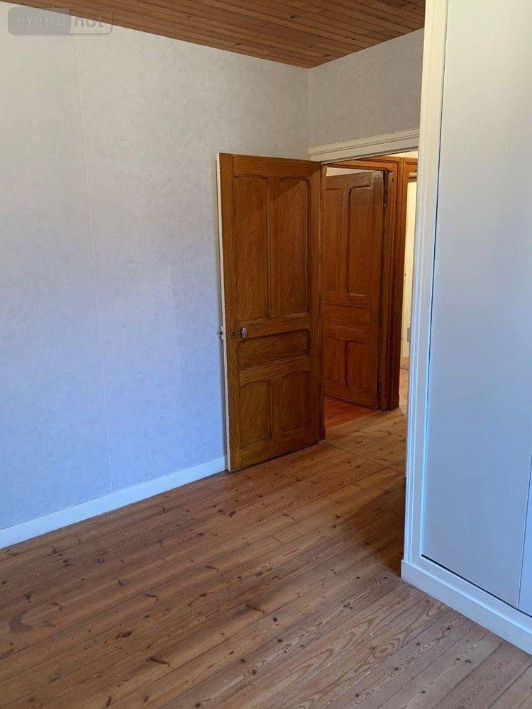 Location maison Bodilis 29400 Finistère 115 m2 8 pièces 867 euros