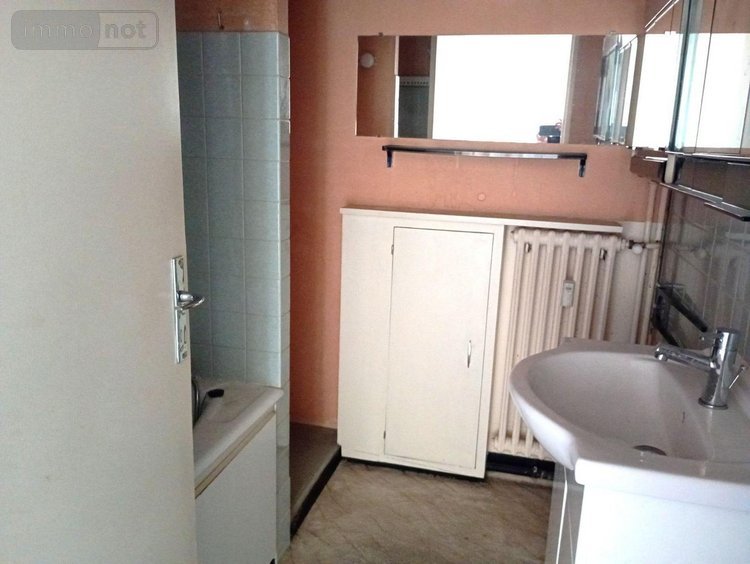 Appartement a vendre Châtellerault 86100 Vienne 75 m2 4 pièces 61000 euros