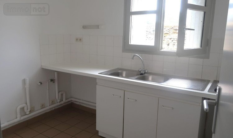 Location appartement Scorbé-Clairvaux 86140 Vienne 33 m2 1 pièce 407 euros