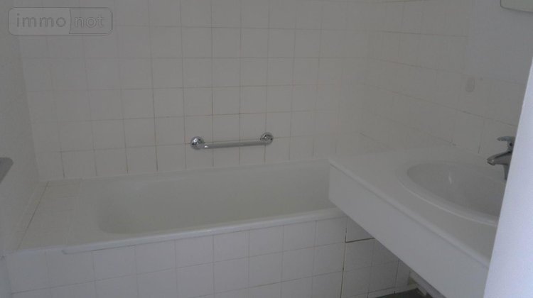 Location appartement Scorbé-Clairvaux 86140 Vienne 33 m2 1 pièce 407 euros