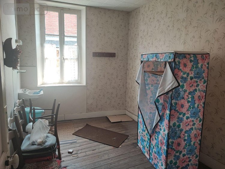 Immeuble a vendre La Jonchère-Saint-Maurice 87340 Haute-Vienne 215 m2  18000 euros