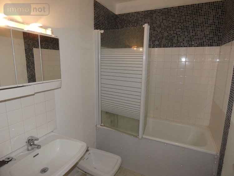 Location appartement Gerzat 63360 Puy-de-Dôme 75 m2 4 pièces 740 euros