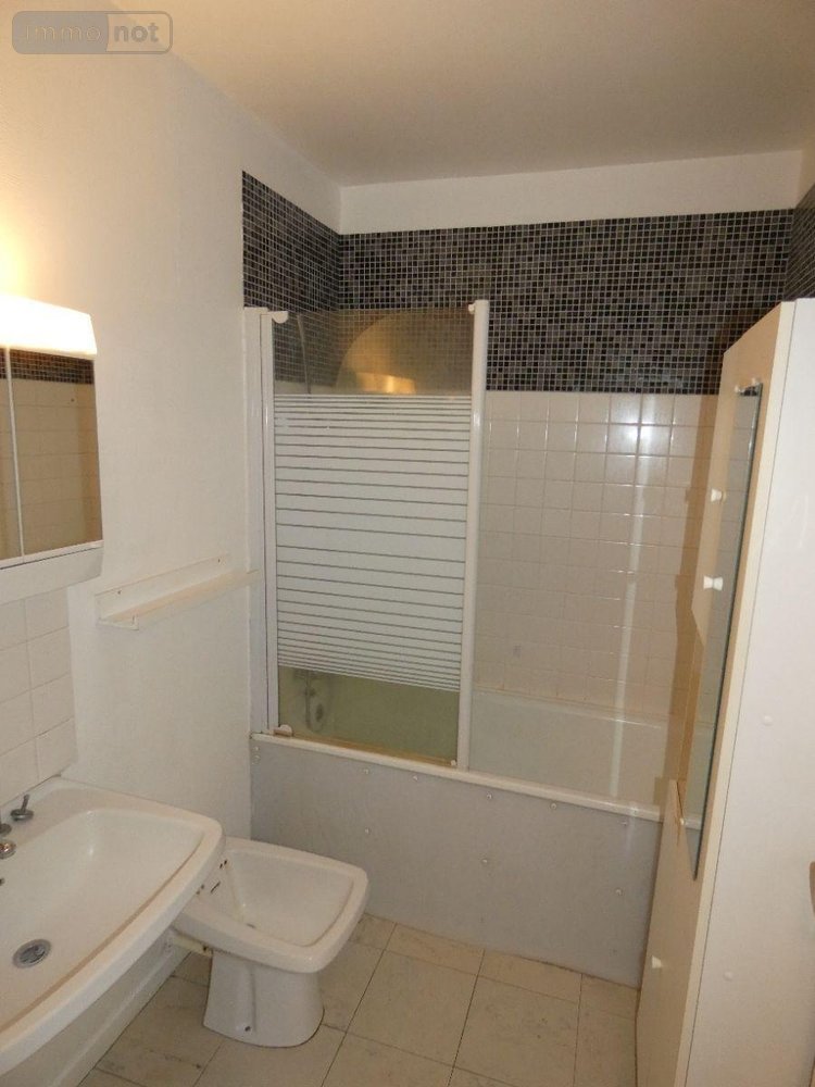 Location appartement Gerzat 63360 Puy-de-Dôme 75 m2 4 pièces 740 euros