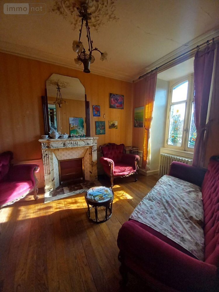 Maison a vendre Chavagnac 15300 Cantal 196 m2 10 pièces 154000 euros