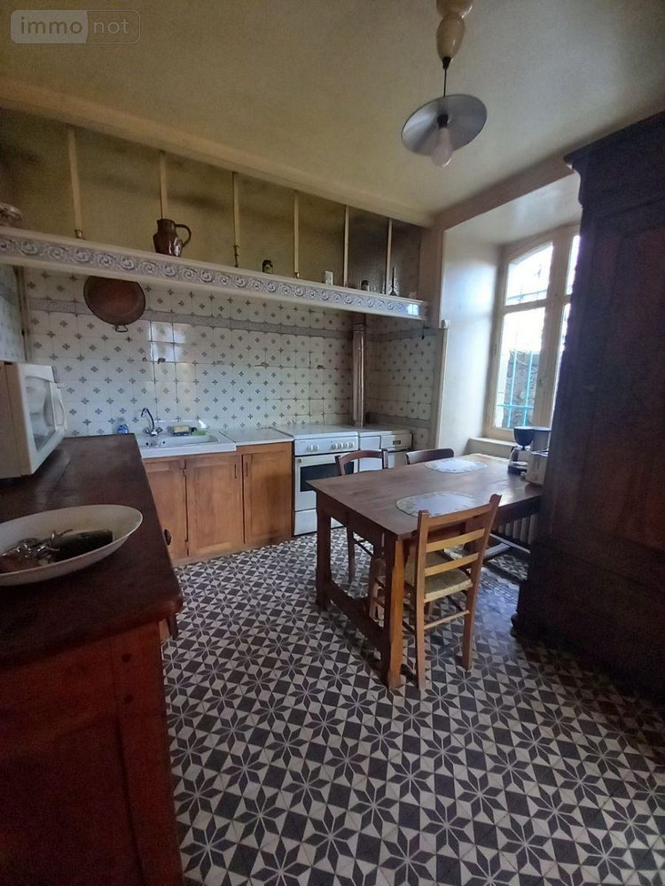 Maison a vendre Chavagnac 15300 Cantal 196 m2 10 pièces 154000 euros