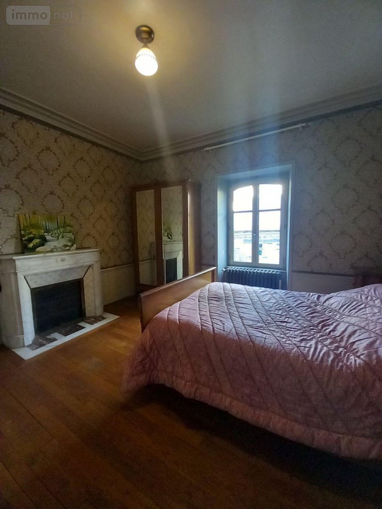 Maison a vendre Chavagnac 15300 Cantal 196 m2 10 pièces 154000 euros