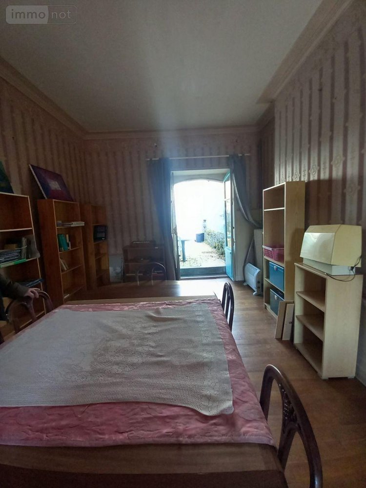 Maison a vendre Chavagnac 15300 Cantal 196 m2 10 pièces 154000 euros