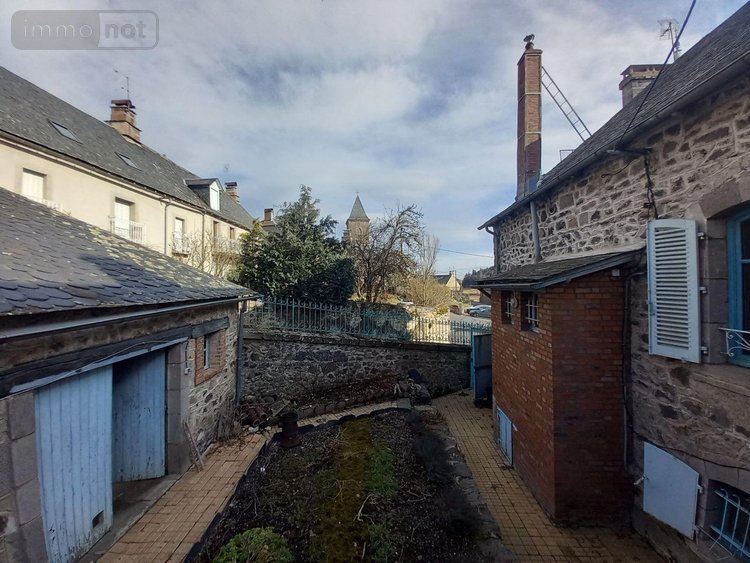 Maison a vendre Chavagnac 15300 Cantal 196 m2 10 pièces 154000 euros
