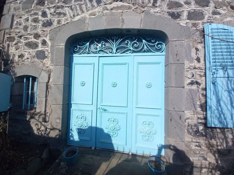 Maison a vendre Chavagnac 15300 Cantal 196 m2 10 pièces 139000 euros
