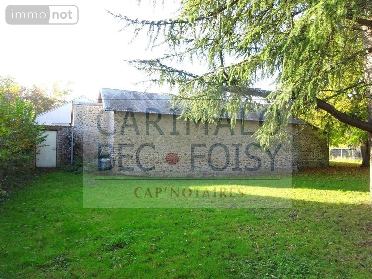 Immeuble a vendre Saint-Hilaire-sur-Yerre 28220 Eure-et-Loir 360 m2  191000 euros