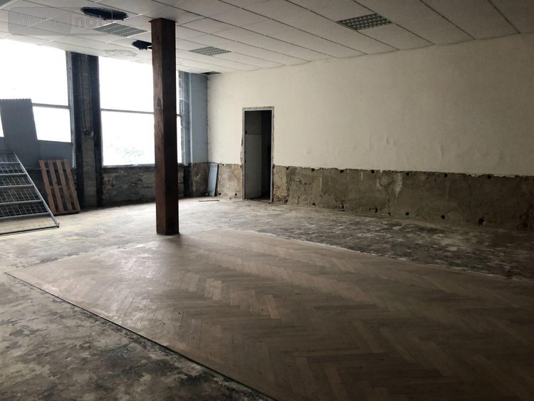 Immeuble a vendre Lacapelle-Marival 46120 Lot 700 m2  166800 euros