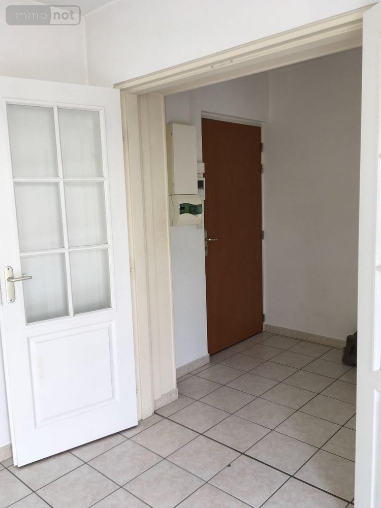 Location appartement Reims 51100 Marne 47 m2 2 pièces 627 euros