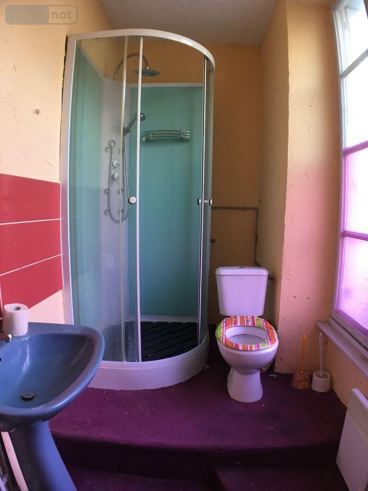 Fonds et murs commerciaux a vendre Saint-James 50240 Manche 55 m2  59600 euros