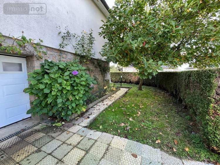 Location maison Saint-James 50240 Manche 108 m2 5 pièces 690 euros