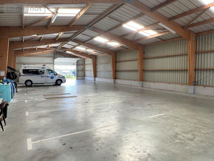 Fonds et murs commerciaux a vendre Le Molay-Littry 14330 Calvados 554 m2  519400 euros