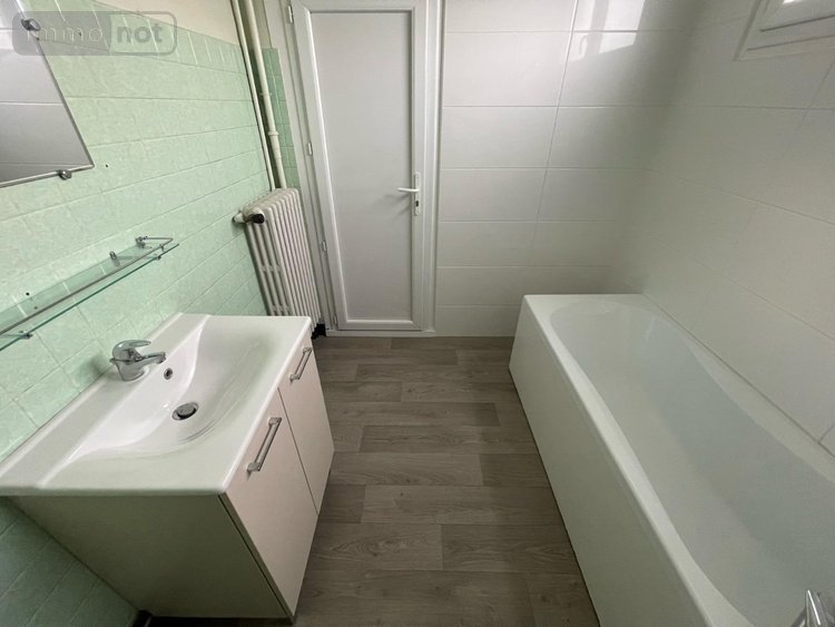 Location appartement Ussel 19200 Corrèze 70 m2 4 pièces 560 euros