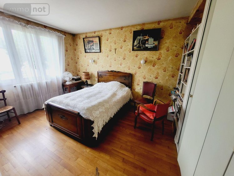 Maison a vendre Ussel 19200 Corrèze 242 m2 12 pièces 115500 euros