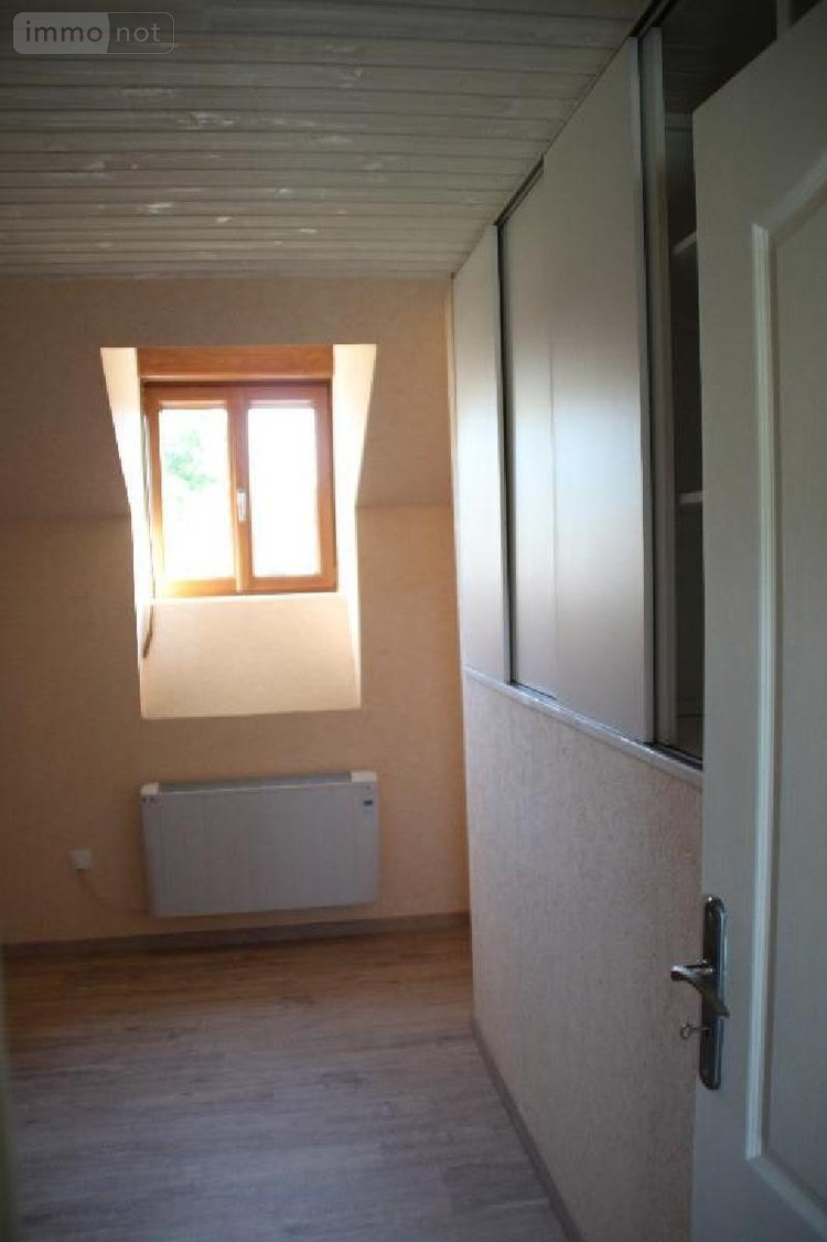 Location maison Veyrières 19200 Corrèze 58 m2 3 pièces 610 euros