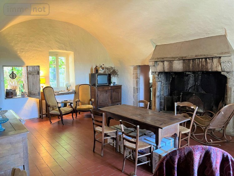 Viager propriete Vézelay 89450 Yonne 292 m2  123400 euros