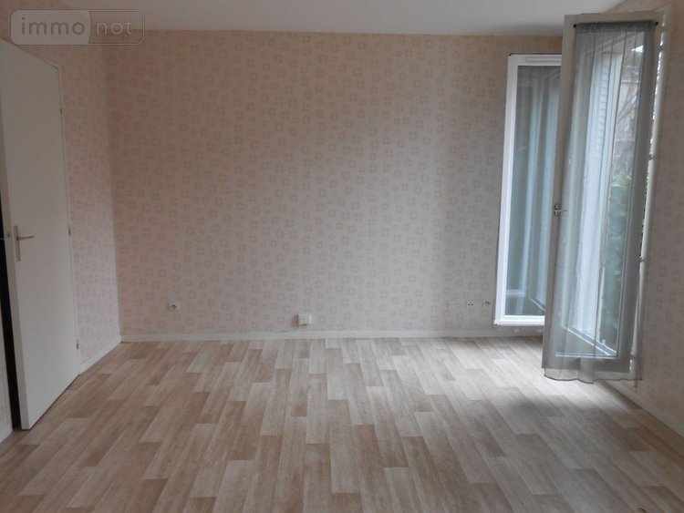 Location appartement Mantes-la-Jolie 78200 Yvelines 26 m2 1 pièce 468 euros