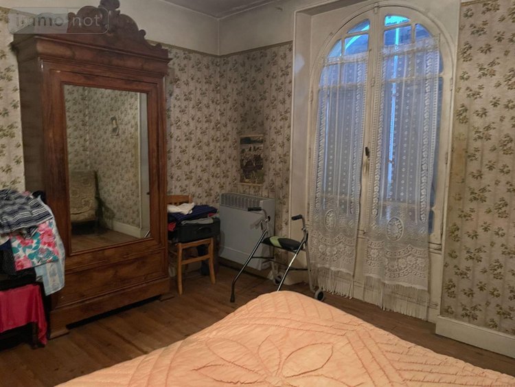 Immeuble a vendre Figeac 46100 Lot 143 m2  125600 euros