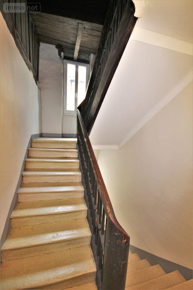 Immeuble a vendre Villefranche-de-Rouergue 12200 Aveyron 200 m2  148000 euros